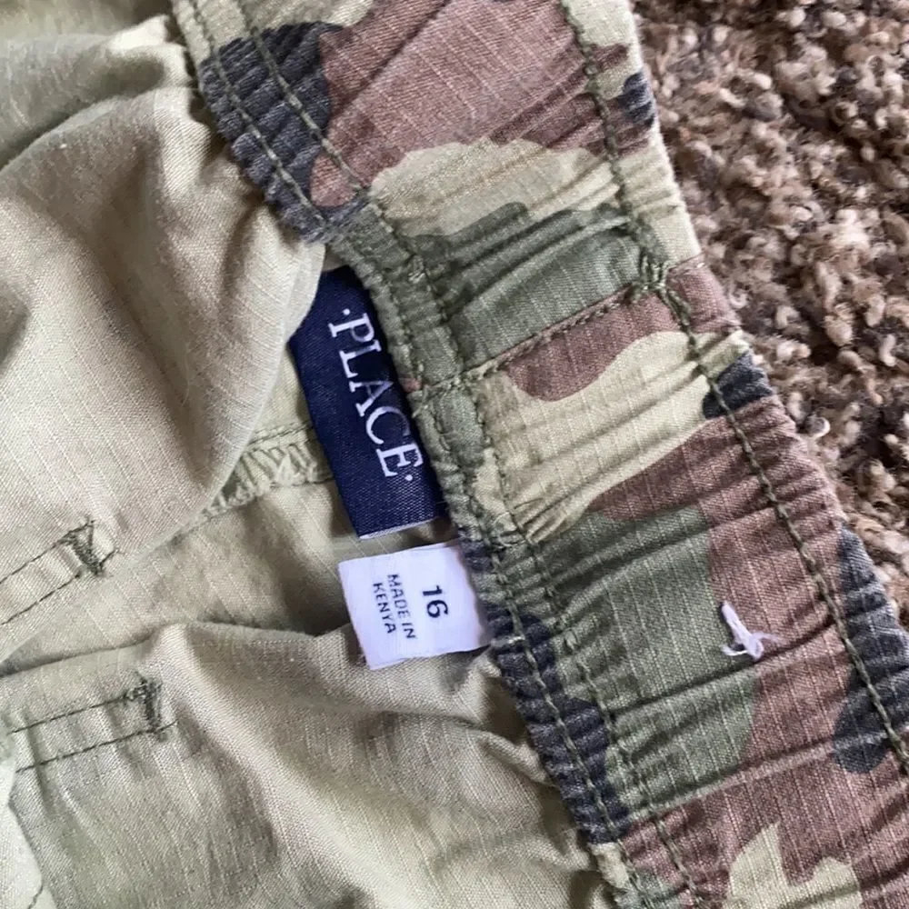 Children’s Place Camouflage Pants Sz 16 unisex new